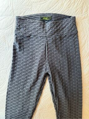 High-Waist Textured Leggings in Charcoal Gray
